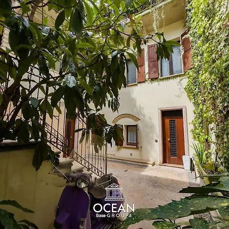 Apartment Veronetta House Oceangroup